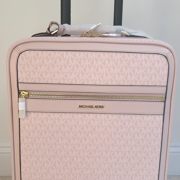 NWT MK Light Pink Signature Logo Travel Carry On Suitcase, 12.75”X 18.75” X 7.5” - Picture 7 of 7